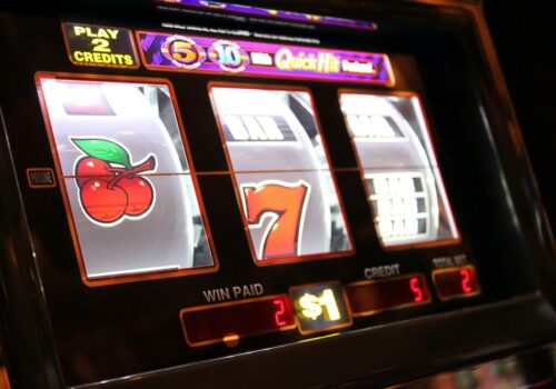 How Slot Machine Math Models Shape Gameplay