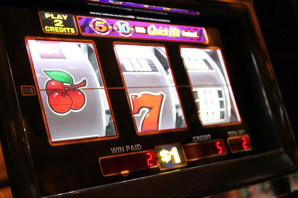 How Slot Machine Math Models Shape Gameplay